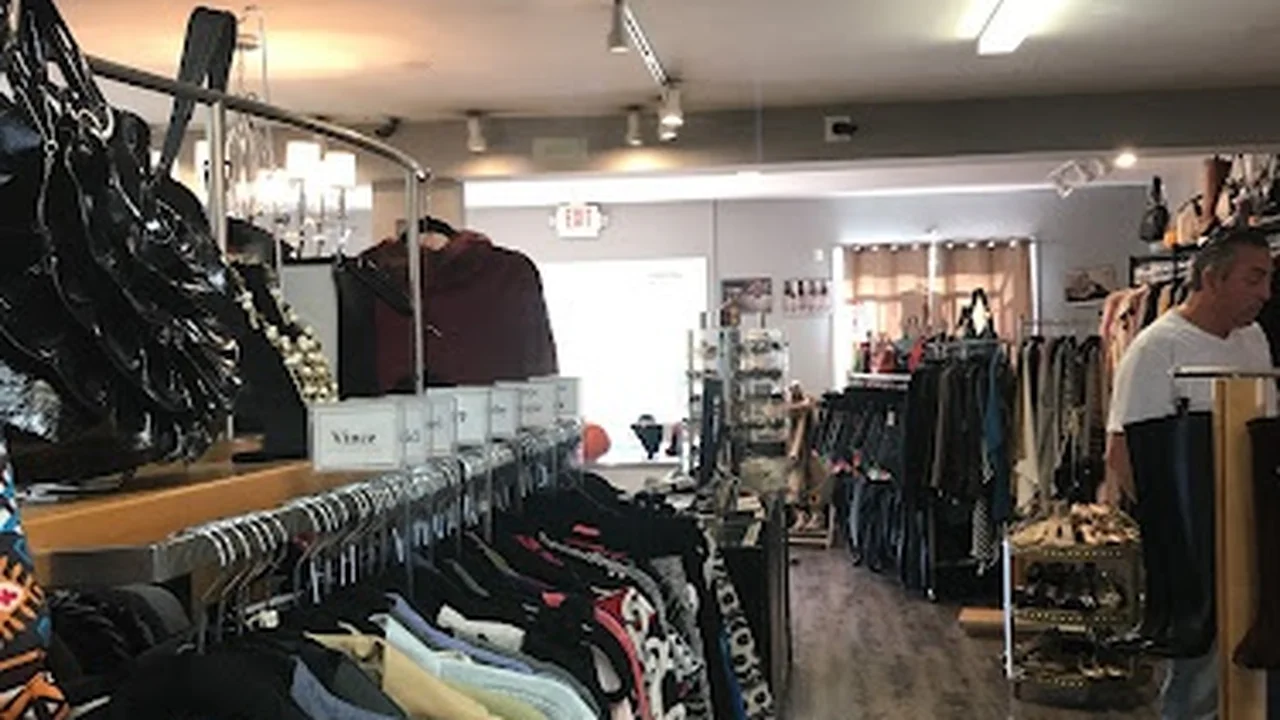 Consignment store in Hockessin, Delaware: Designer Consigner
