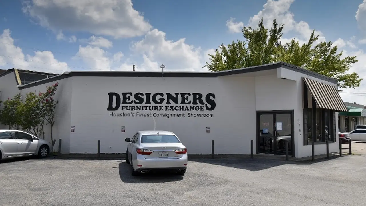 Consignment store in Houston, Texas: Designers Furniture Exchange