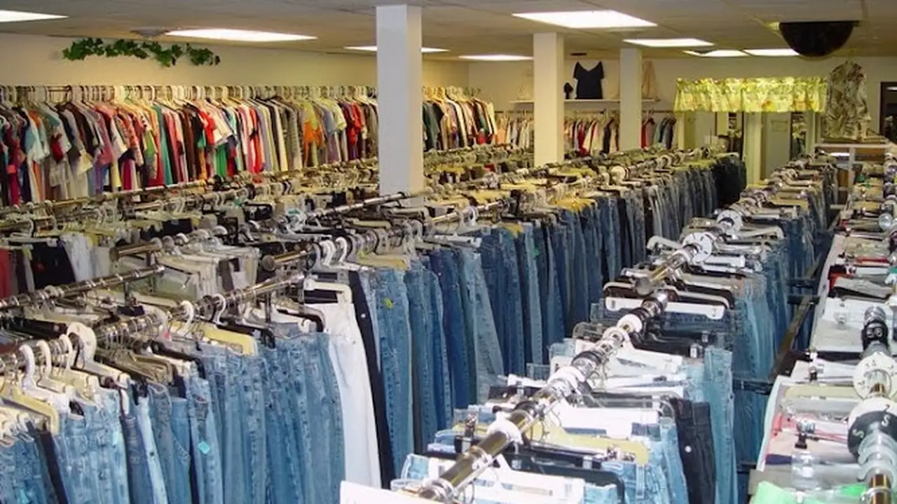 Consignment store in Hampton, Iowa: Diana's Place