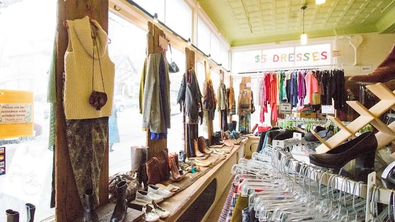 Consignment store in Burlington, Vermont: Dirt Chic