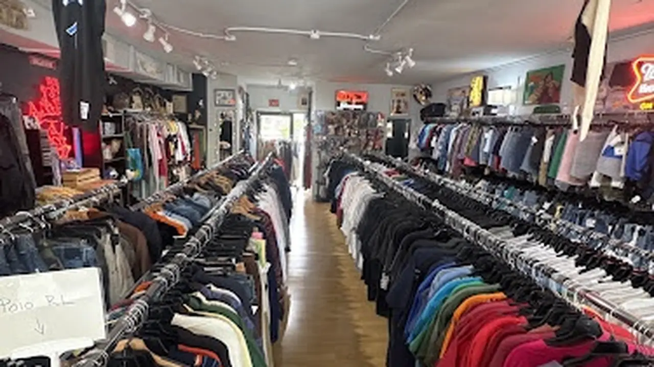 Consignment store in Orlando, Florida: Diversion