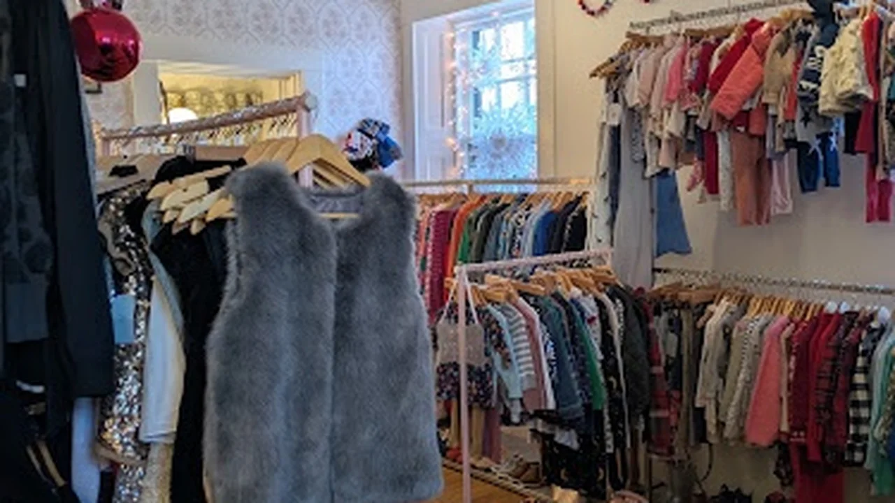 Consignment store in Exeter, New Hampshire: Dogwood Consignment