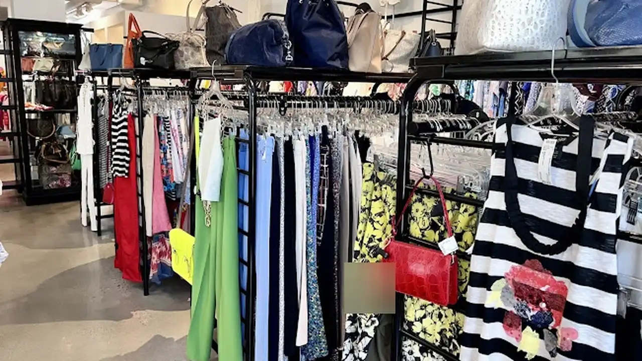 Consignment store in Darien, Connecticut: Double Exposure Consignment Boutique