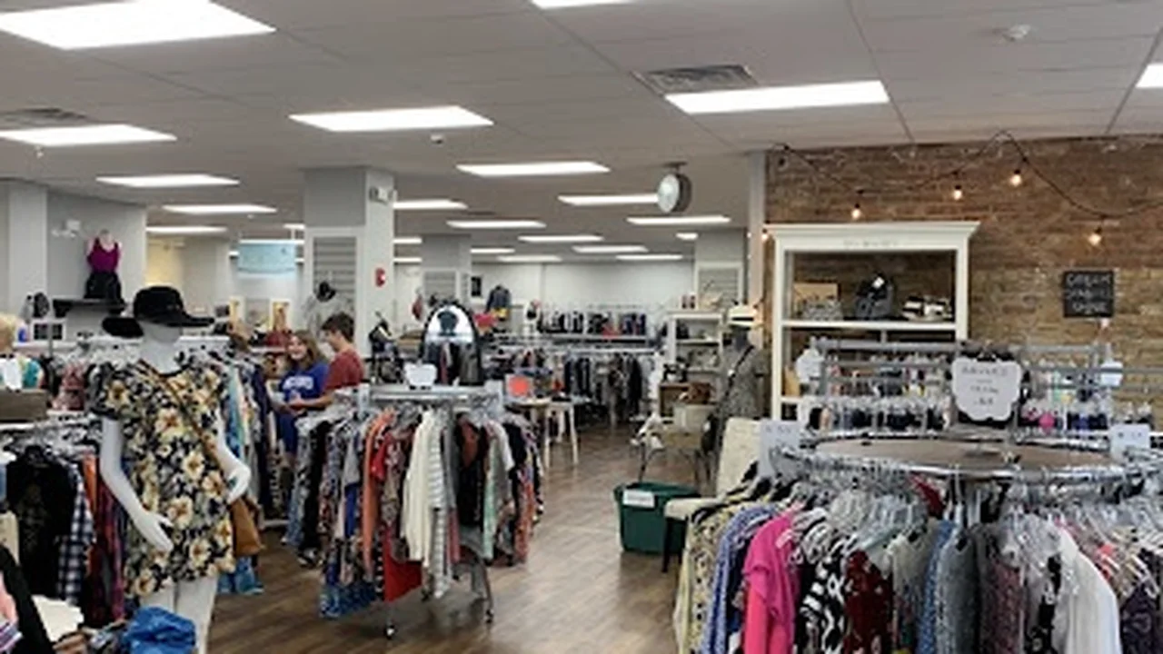 Consignment store in St. Charles, Illinois: Double Take Consignment