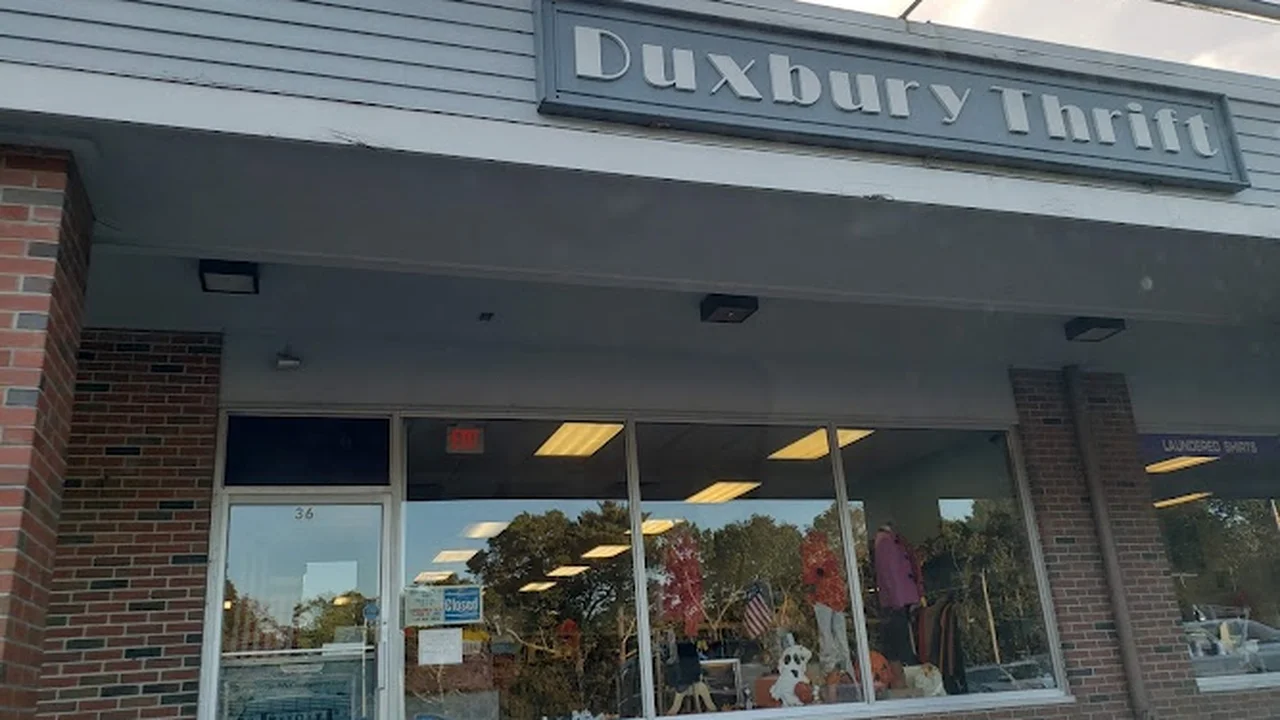 Consignment store in Duxbury, Massachusetts: Duxbury Thrift & Consignment