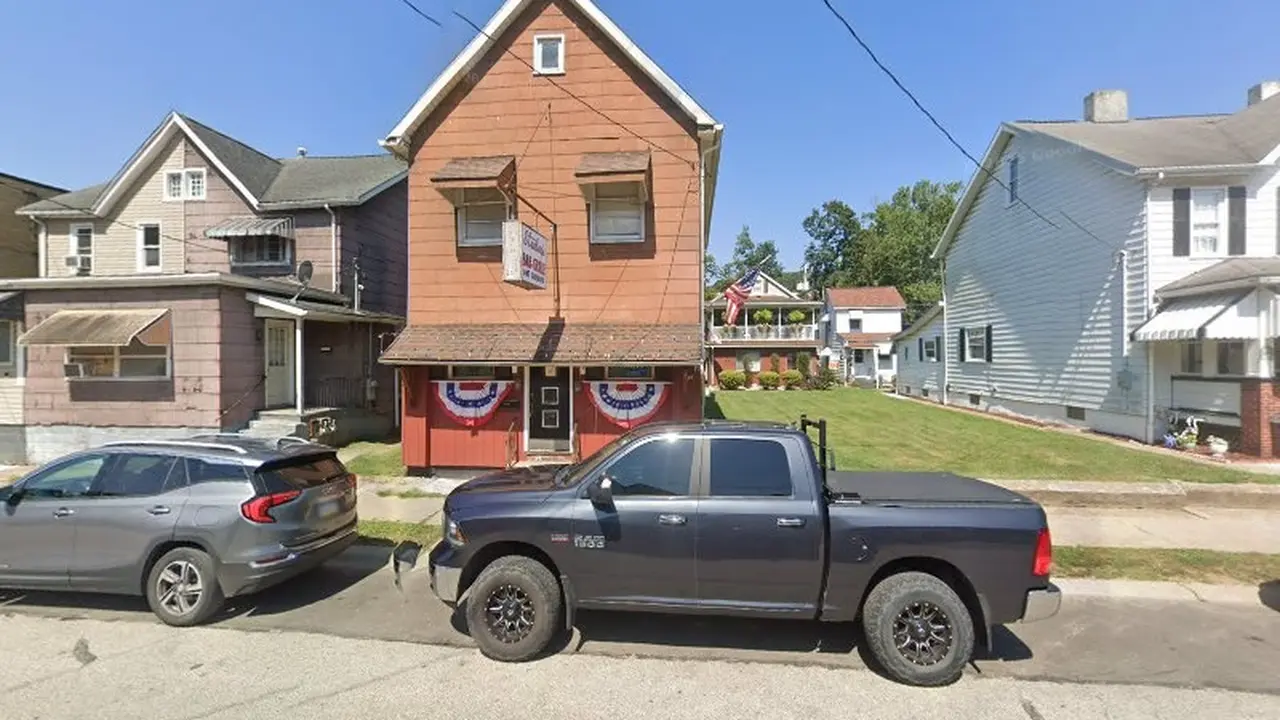 Consignment store in Ford City, Pennsylvania: Ebay.com josku94