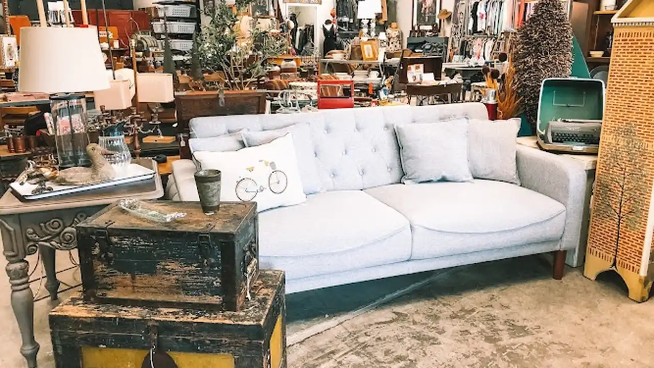 Consignment store in Jackson, Wyoming: Eclectic Consignment
