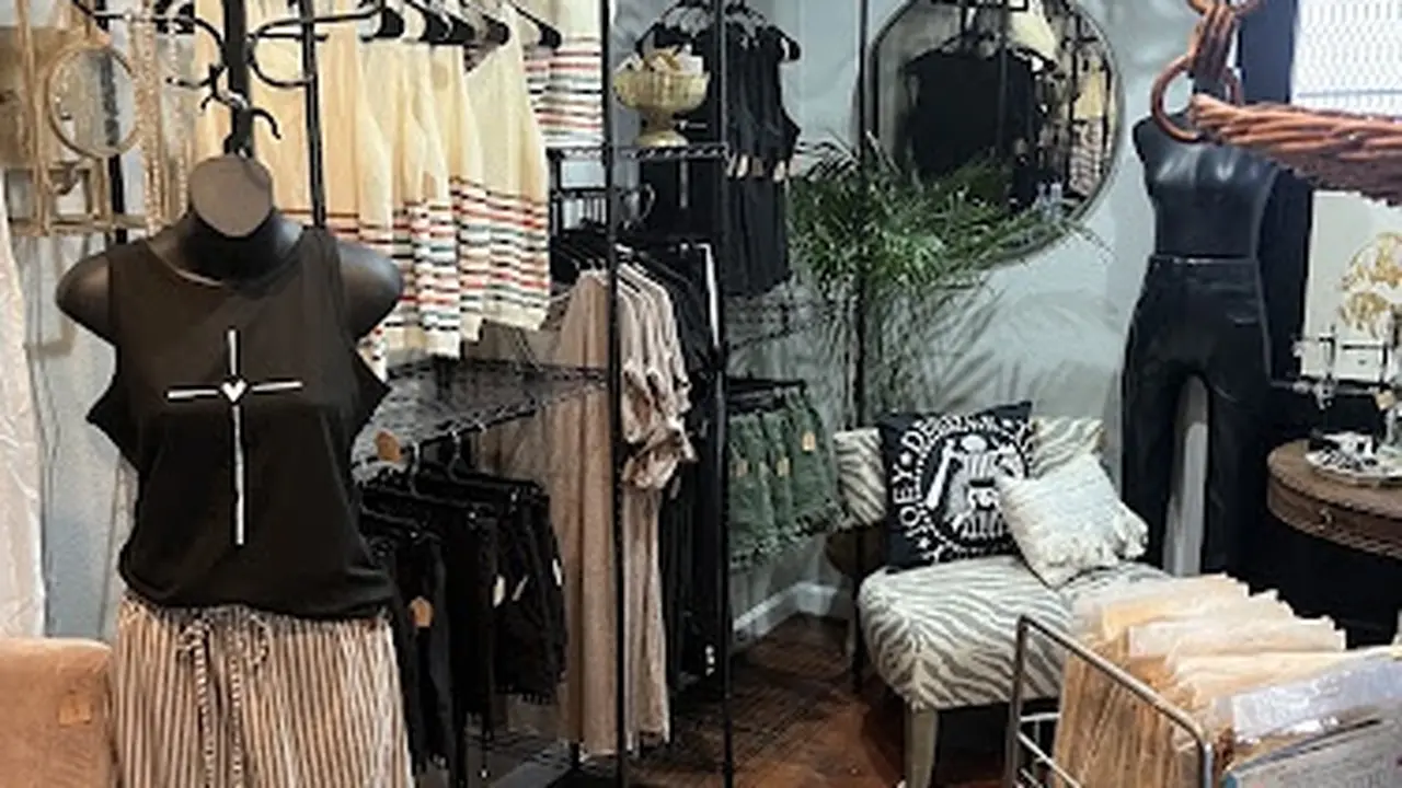 Consignment store in Las Vegas, Nevada: Eclectic Home- Unique Finds