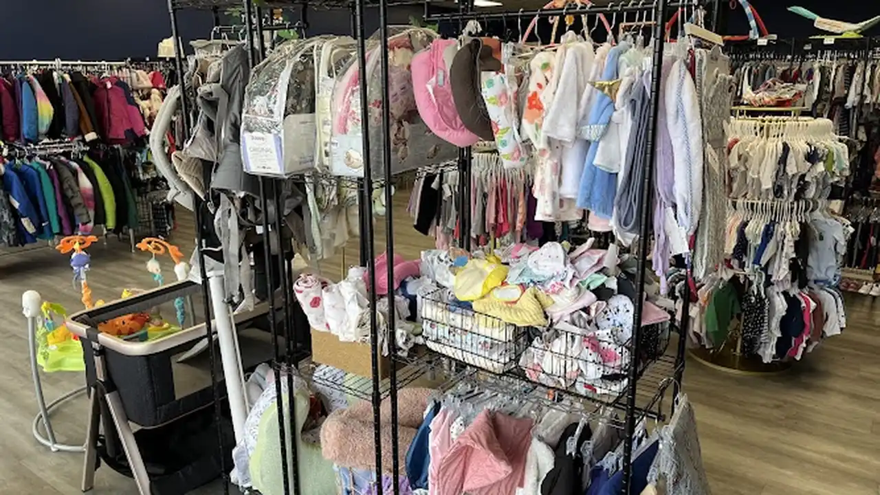 Consignment store in West St Paul, Minnesota: Eco Chico Kid’s Resale Boutique