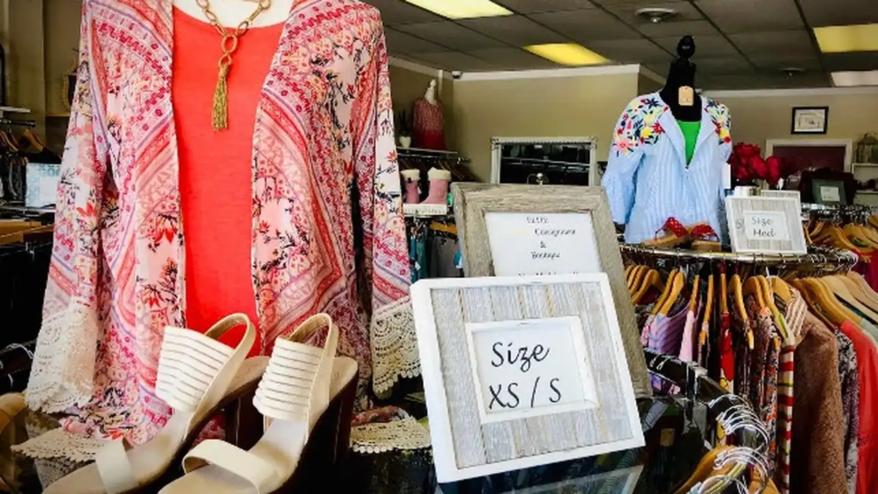 Consignment store in Hendersonville, North Carolina: Elite Luxury Consignment & Boutique