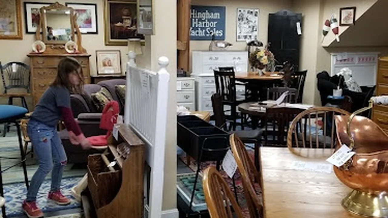 Consignment store in Hanover, Massachusetts: Elite Repeat Furniture Consignment