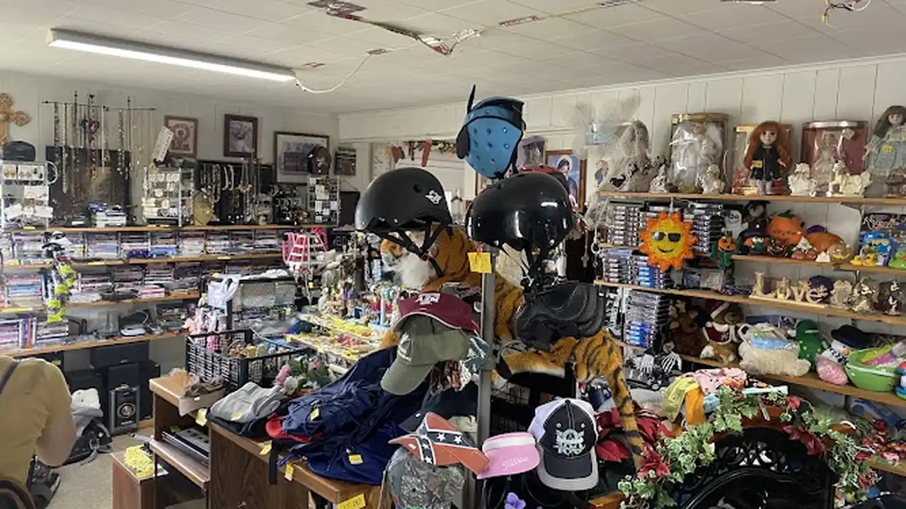 Consignment store in Silsbee, Texas: Emma's Resale Store