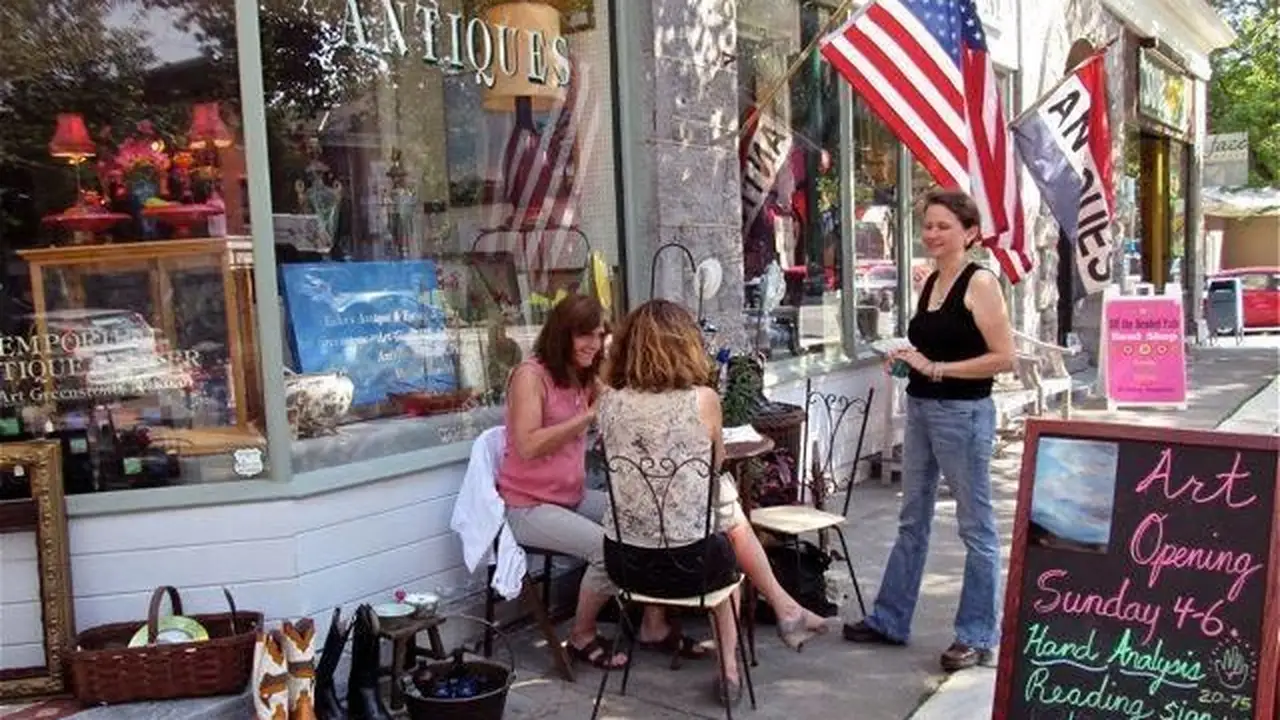Consignment store in Great Barrington, Massachusetts: Emporium Antiques Center