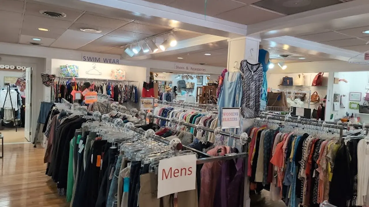 Consignment store in Chestertown, Maryland: Empty Hangers