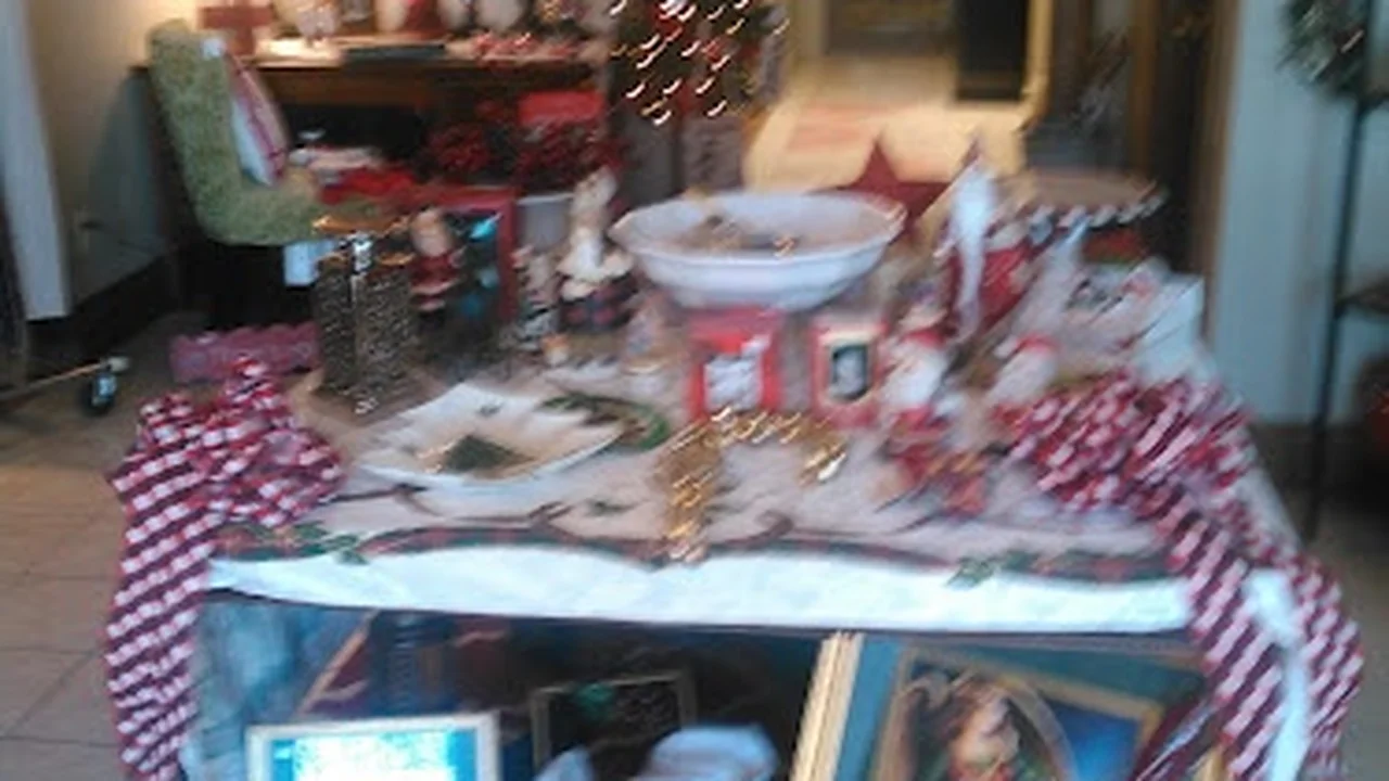 Consignment store in Owensboro, Kentucky: En Vogue