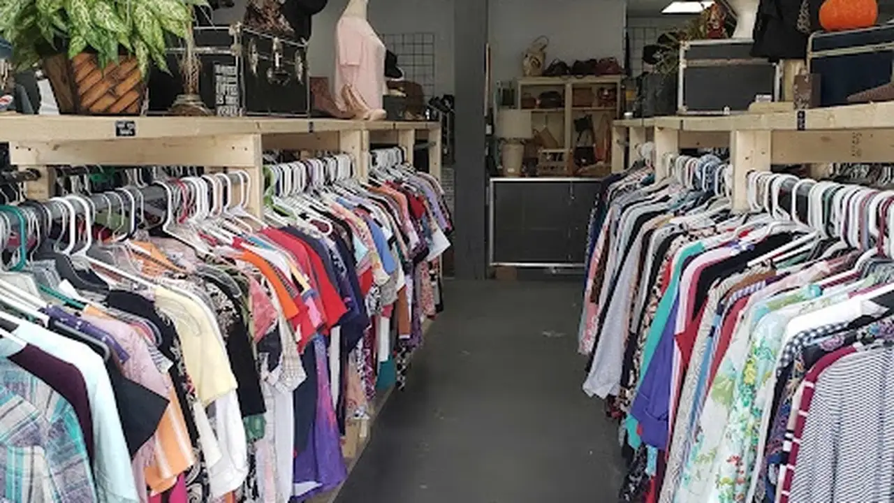 Consignment store in West Plains, Missouri: Era By Era Resale Emporium