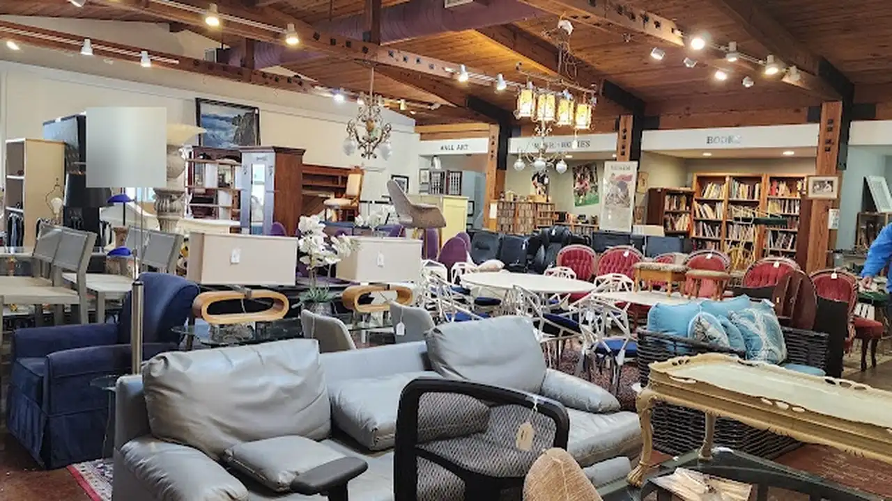 Consignment store in Oceanside, California: Estate Sale Warehouse