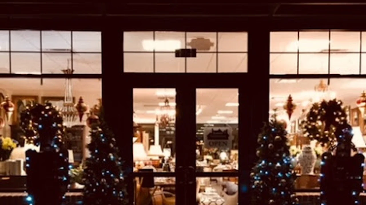 Consignment store in Old Greenwich, Connecticut: Estate Treasures of Greenwich