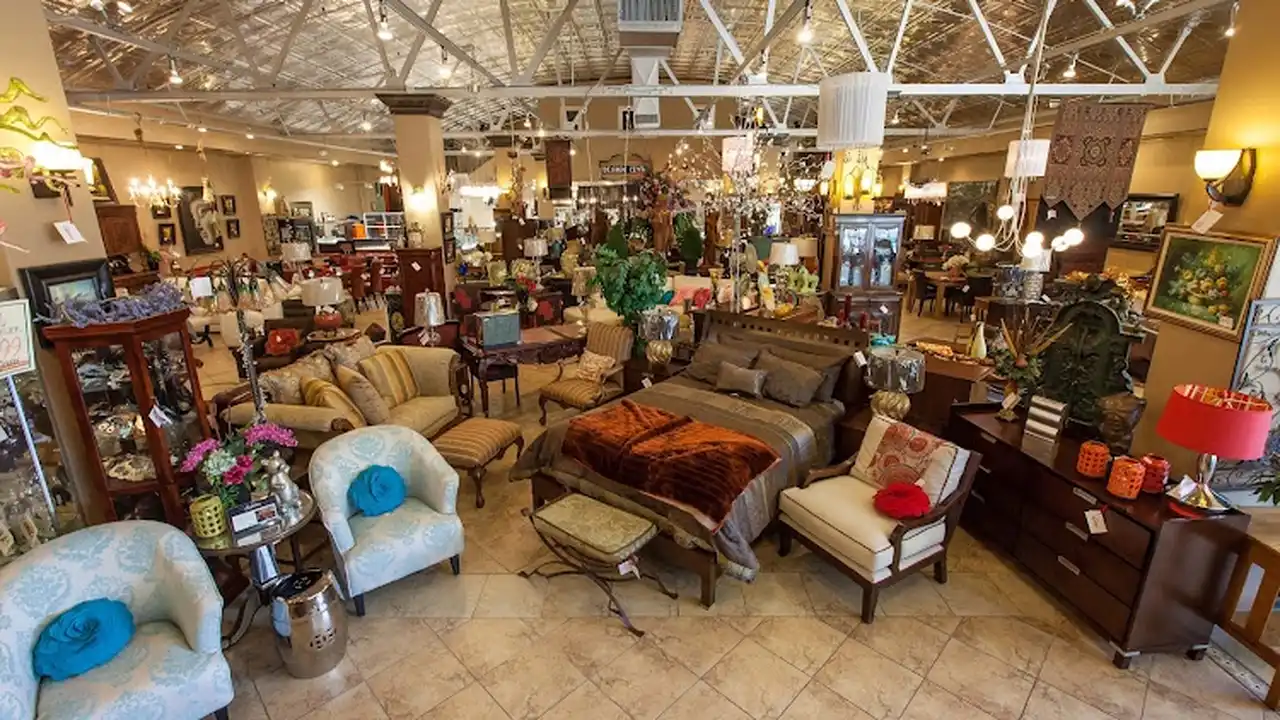 Consignment store in Pleasant Hill, California: Estates Consignments