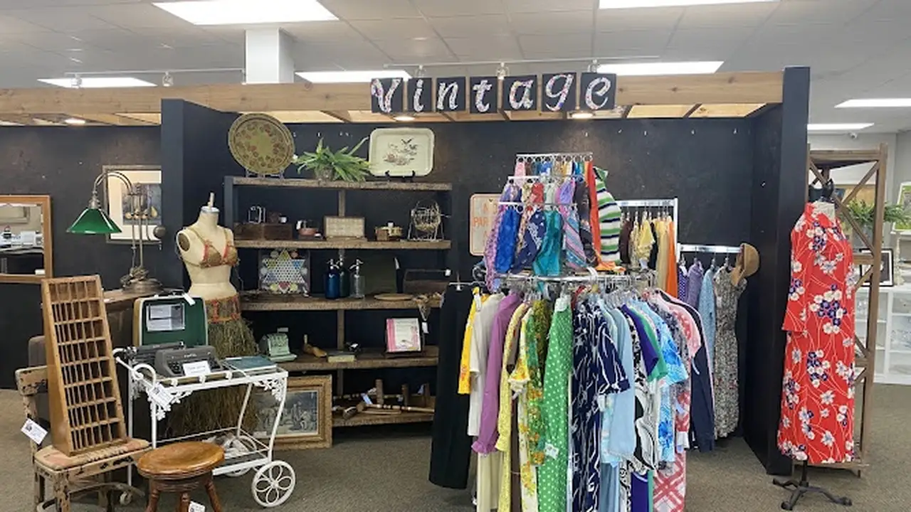 Consignment store in Winston-Salem, North Carolina: etc. Consignment Shoppe