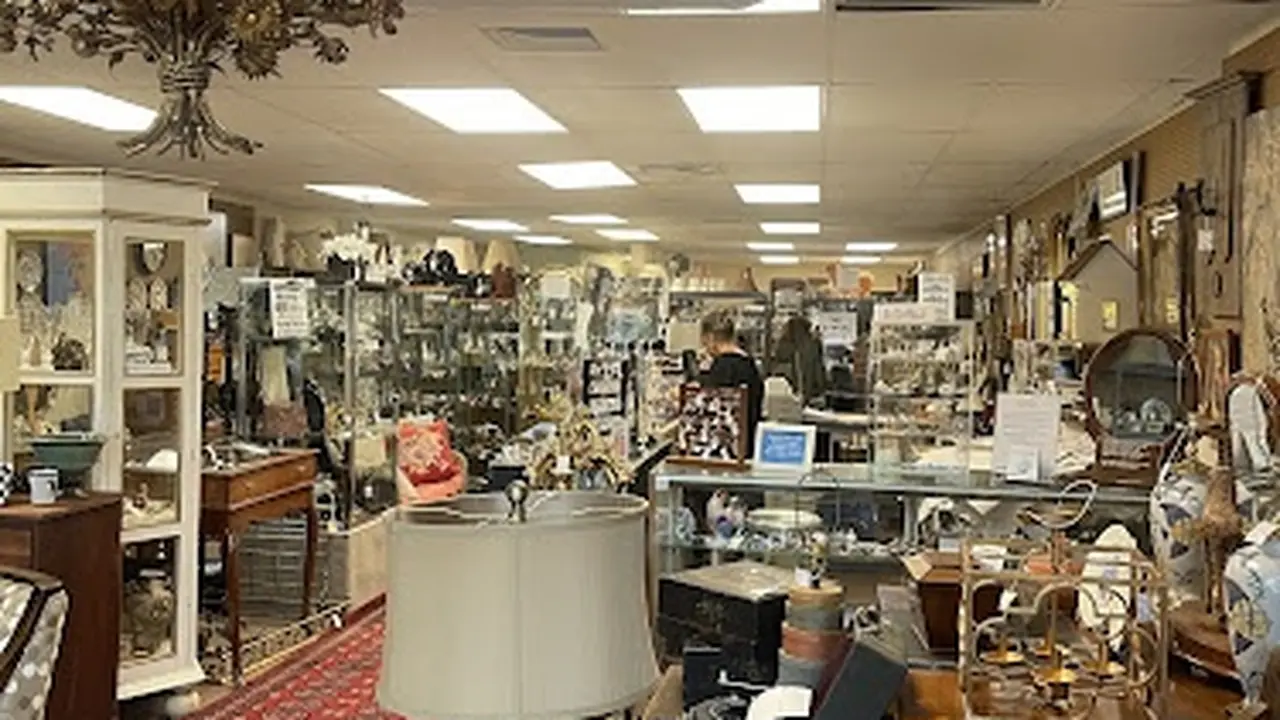 Consignment store in Charlottesville, Virginia: Eternal Attic