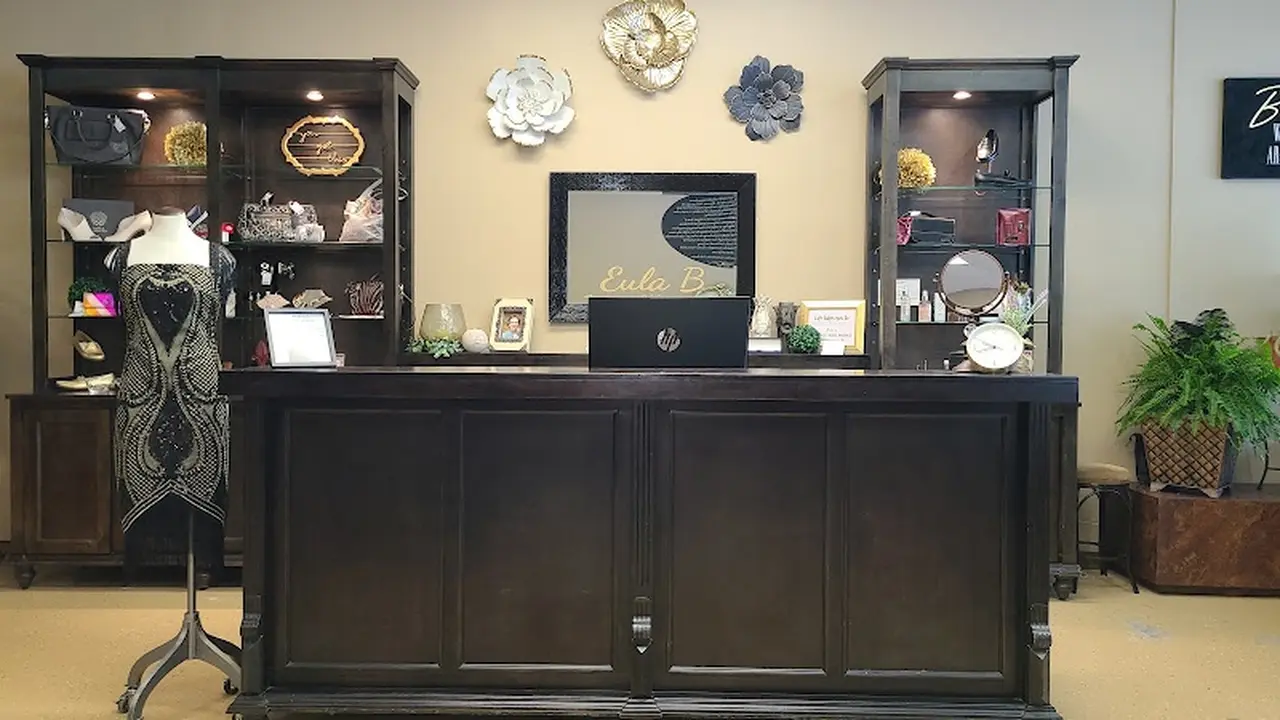 Consignment store in Bedford, Pennsylvania: Eula B