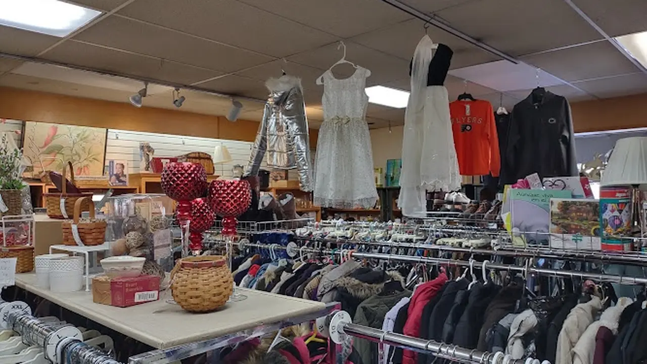 Consignment store in Pottstown, Pennsylvania: Evergreen Consignment and Gift Co.