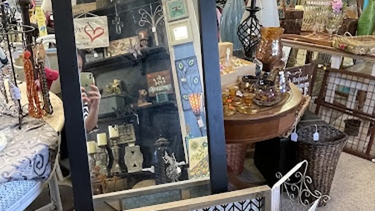 Consignment store in Cedar Point, North Carolina: Every Second Counts Consignments