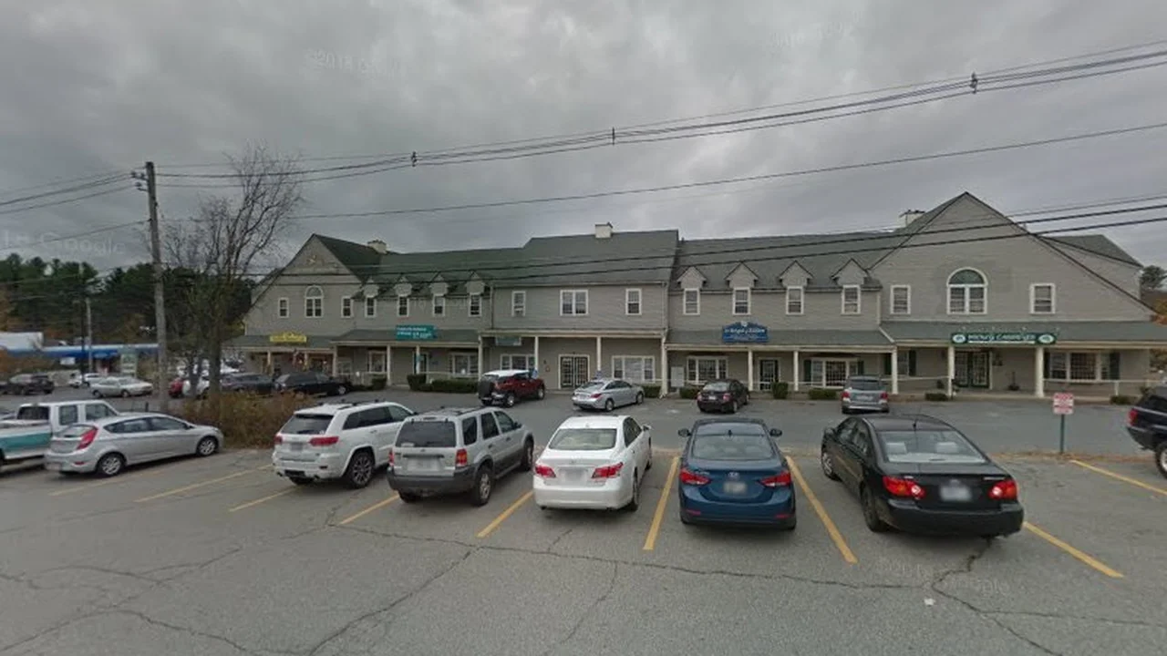 Consignment store in Medway, Massachusetts: Fabuless Consignment