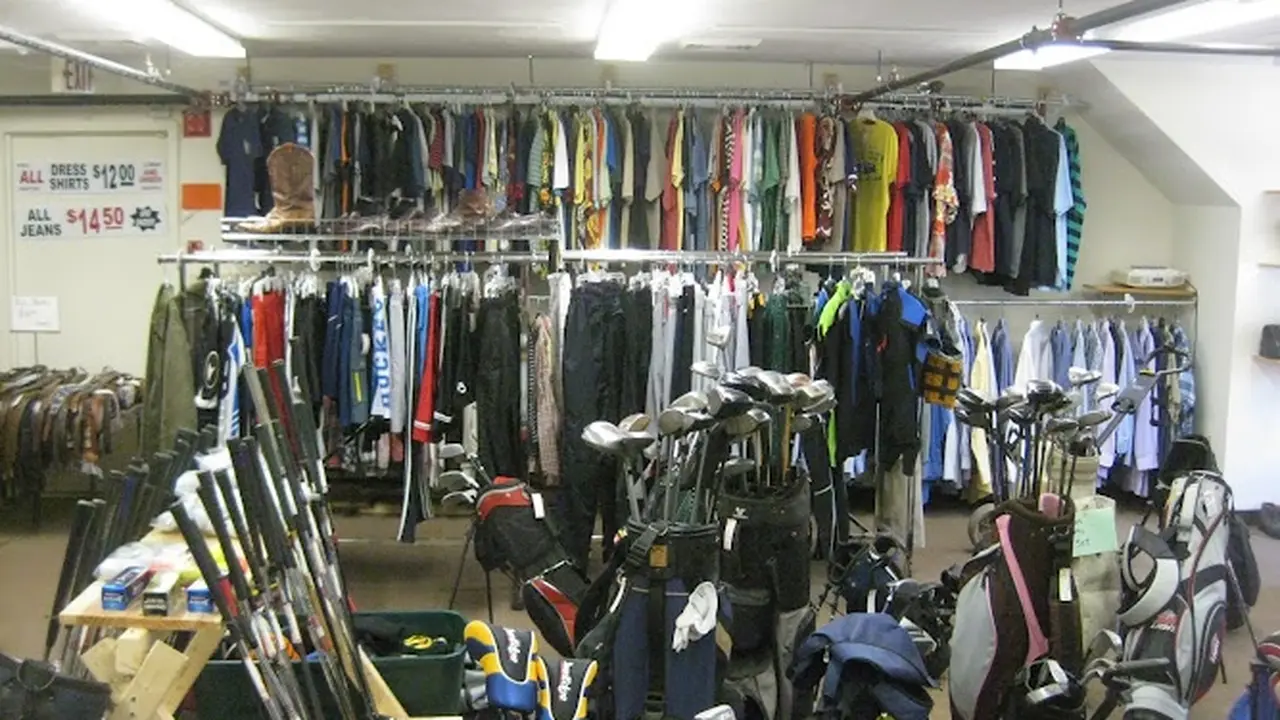 Consignment store in Pembroke, Massachusetts: Family Sports Consignments