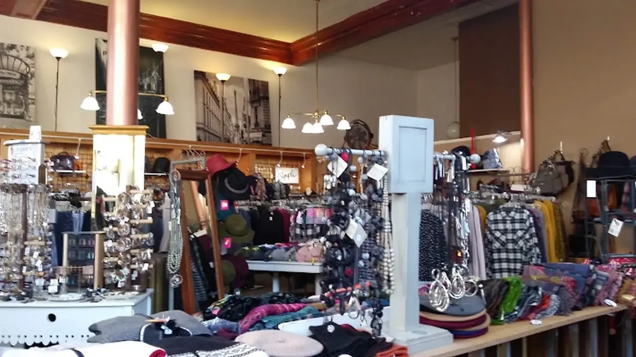 Consignment store in Port Townsend, Washington: Fancy Feathers