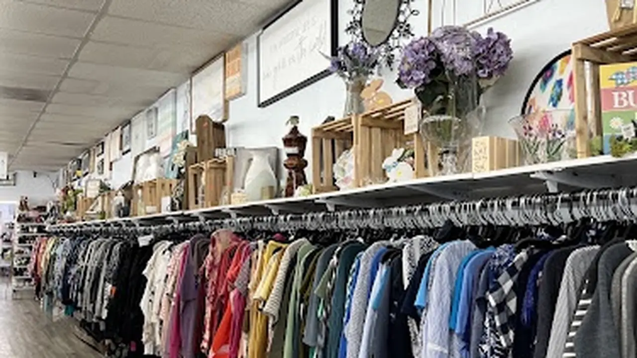 Consignment store in Strasburg, Pennsylvania: Fashion Cents Consignment Strasburg