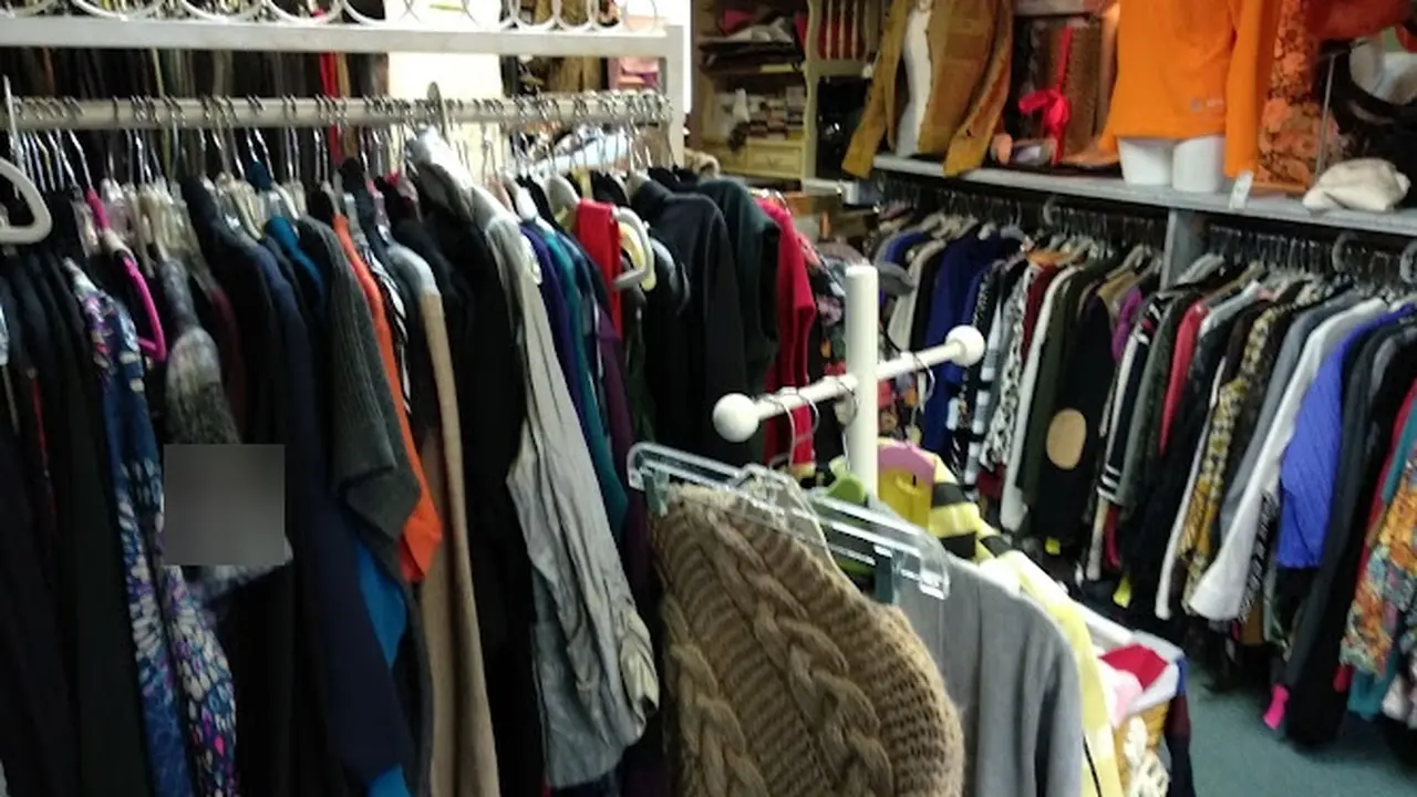 Consignment store in Newtown, Connecticut: Fashion Exchange