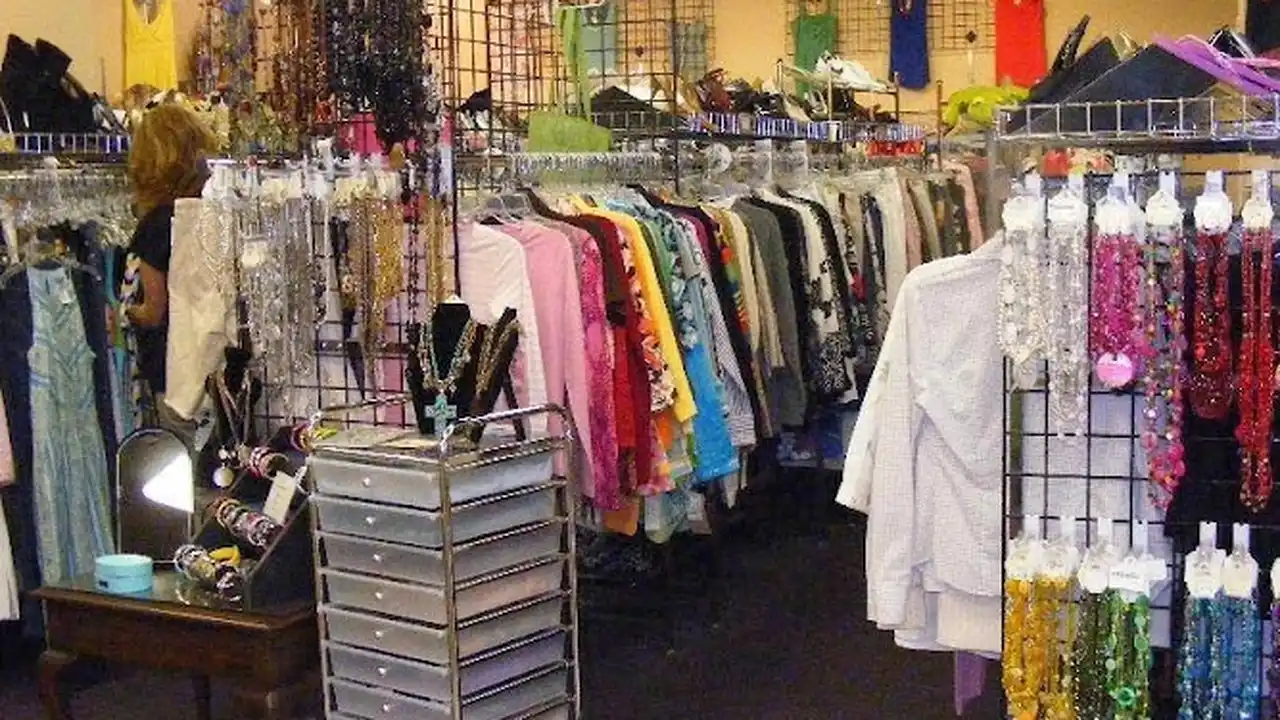 Consignment store in Tallahassee, Florida: Fashion Pointe