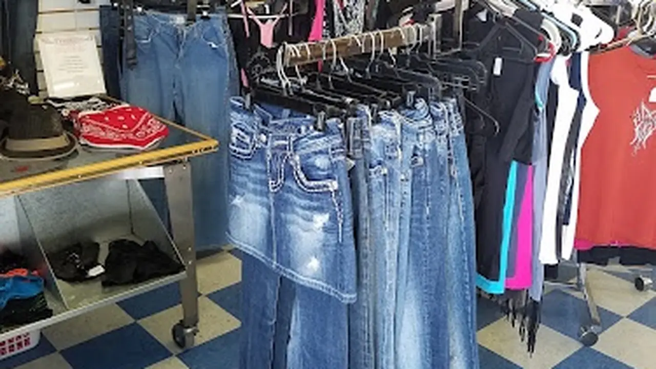 Consignment store in Myrtle Beach, South Carolina: Fishtails Biker Resale & Consignment