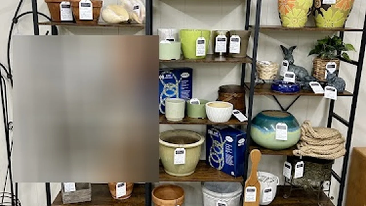 Consignment store in Asheboro, North Carolina: Found & Furnished