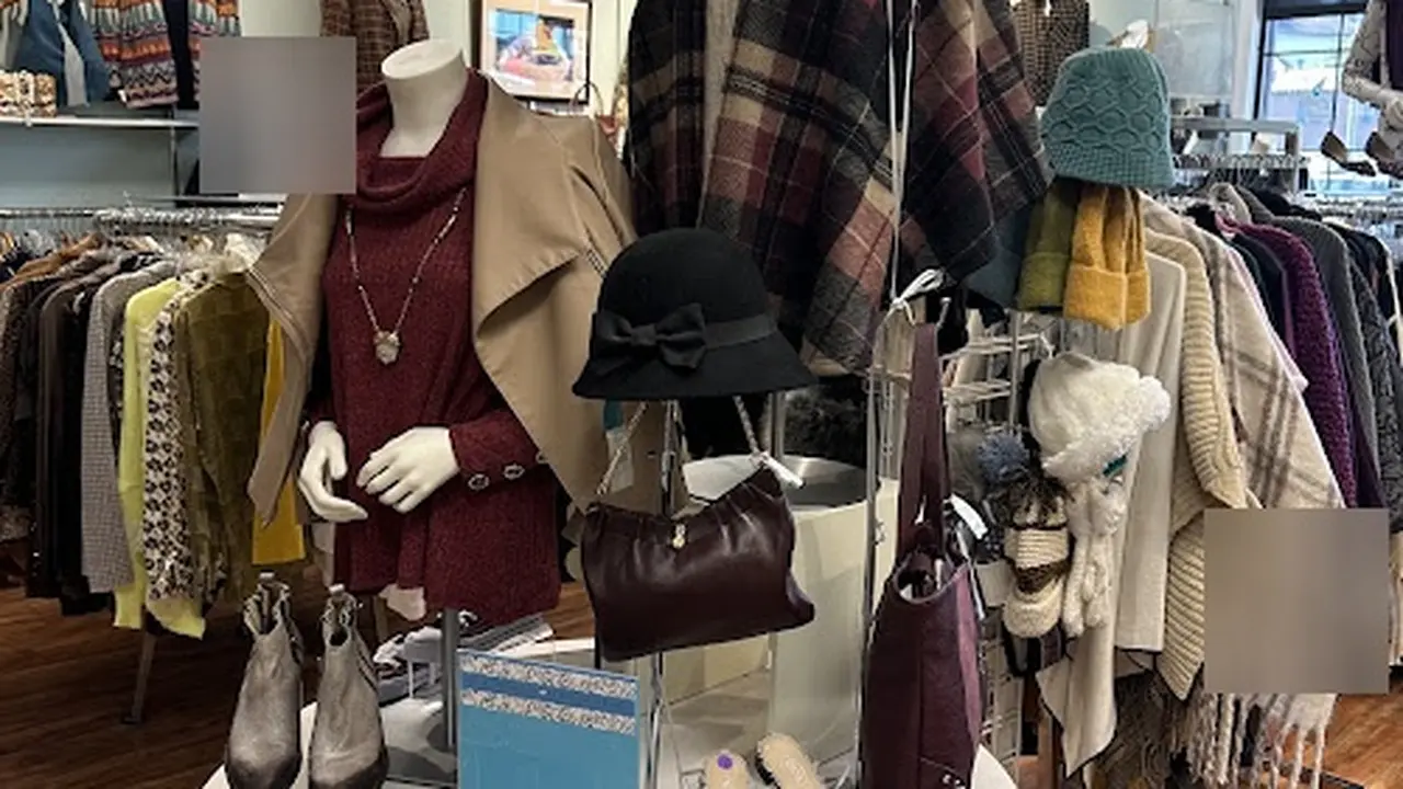 Consignment store in Sinking Spring, Pennsylvania: From The Heart Consignment Shop