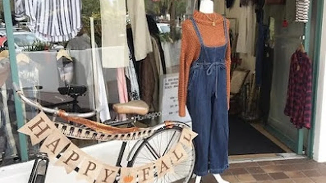 Consignment store in Santa Barbara, California: From The Home & Closet