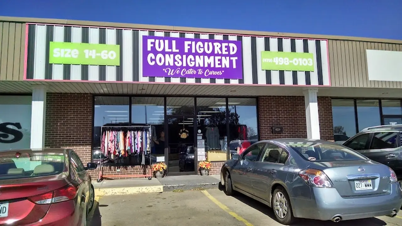 Consignment store in Russellville, Arkansas: Full Figured Consignment & Boutique