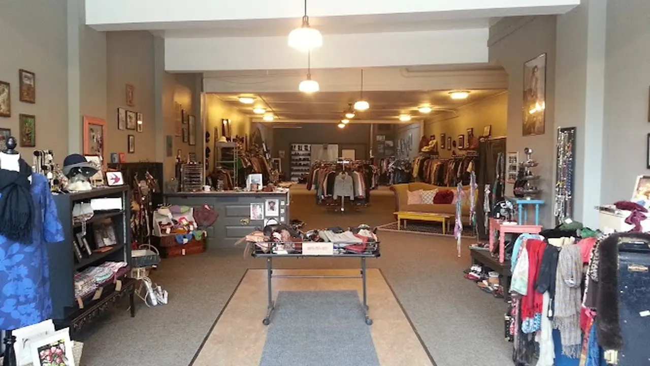 Consignment store in Helena, Montana: FUNKY TRUNK New Liberated Consigned