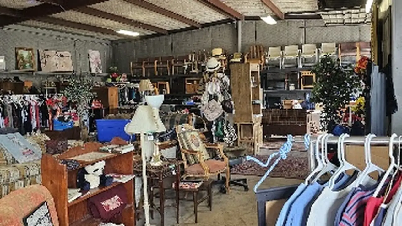 Consignment store in San Antonio, Texas: Furniture @ the Warehouse