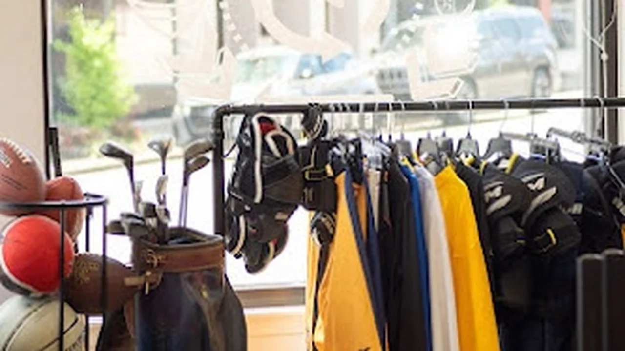 Consignment store in Springfield, Tennessee: GameDay Replay