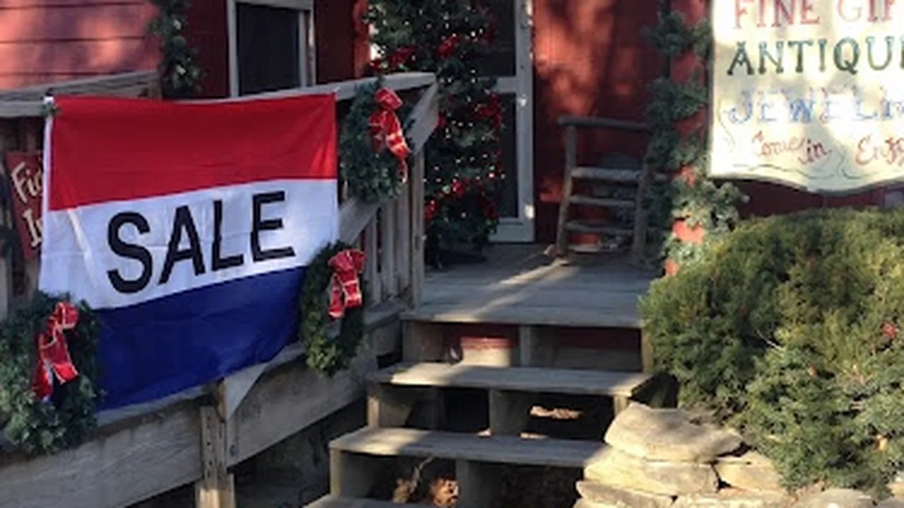 Consignment store in Schoharie, New York: Generations, A Vintage Consignment Shop