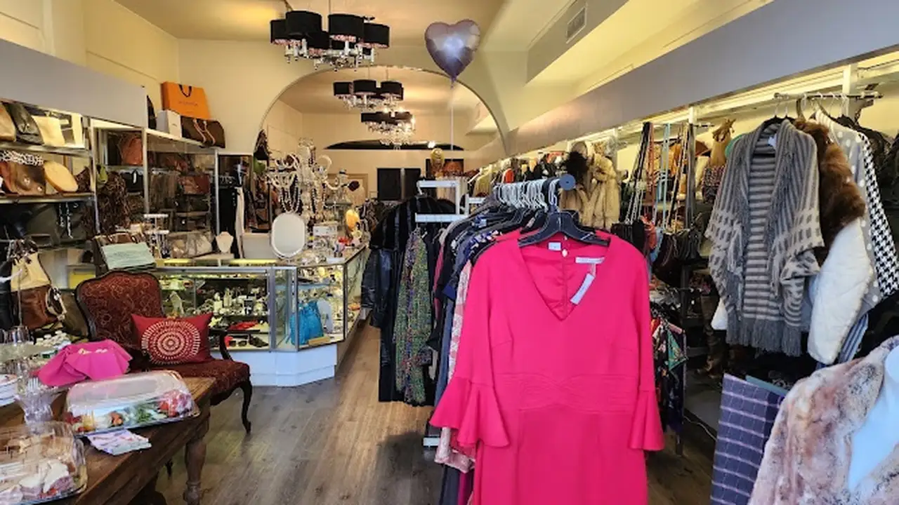 Consignment store in Bala Cynwyd, Pennsylvania: GENERATIONS