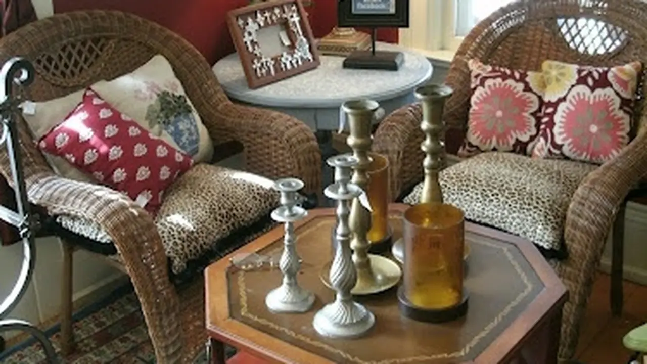 Consignment store in Cedarburg, Wisconsin: Generations Consignment Interiors