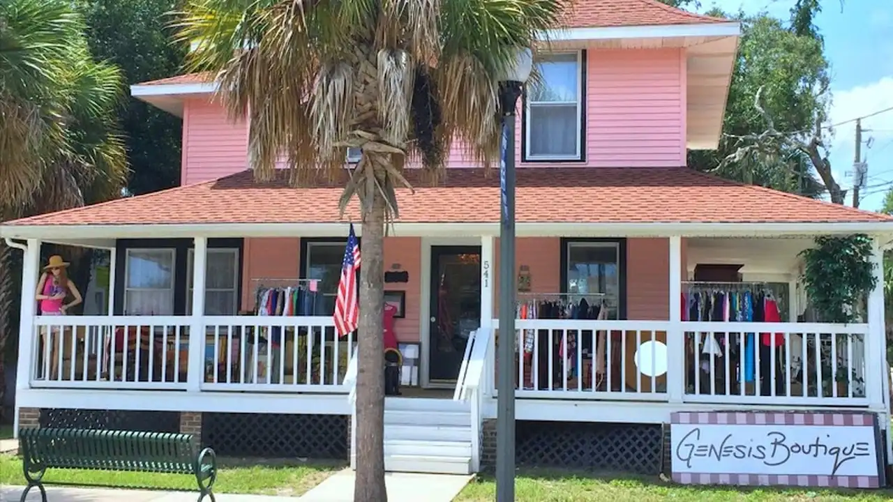 Consignment store in Melbourne, Florida: Genesis House Boutique