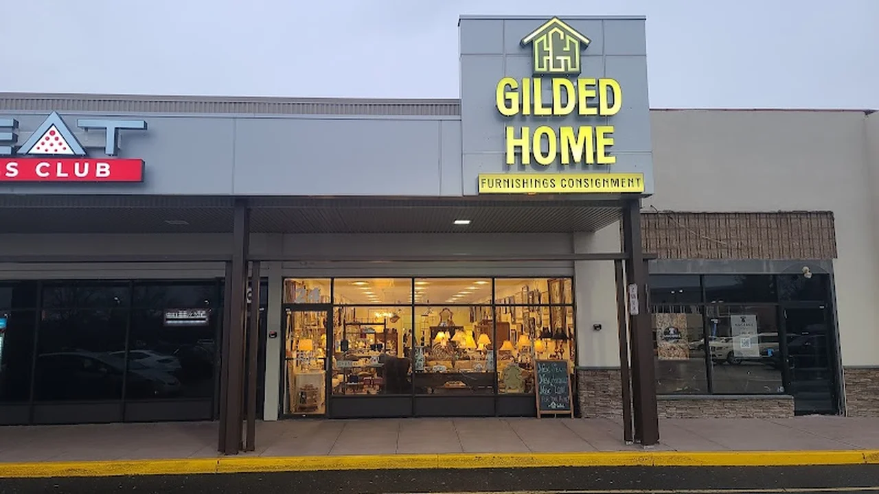 Consignment store in Langhorne, Pennsylvania: Gilded Home Furnishings Consignment