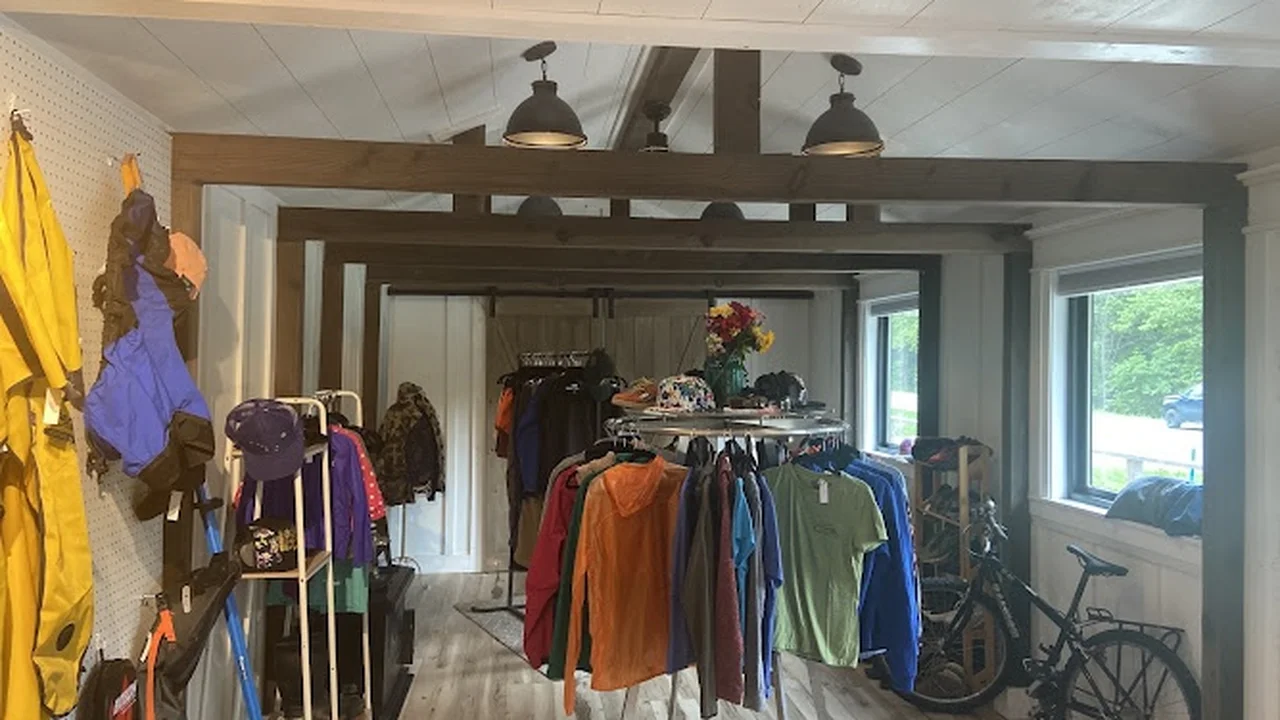 Consignment store in Girdwood, Alaska: Girdwood Gear Exchange