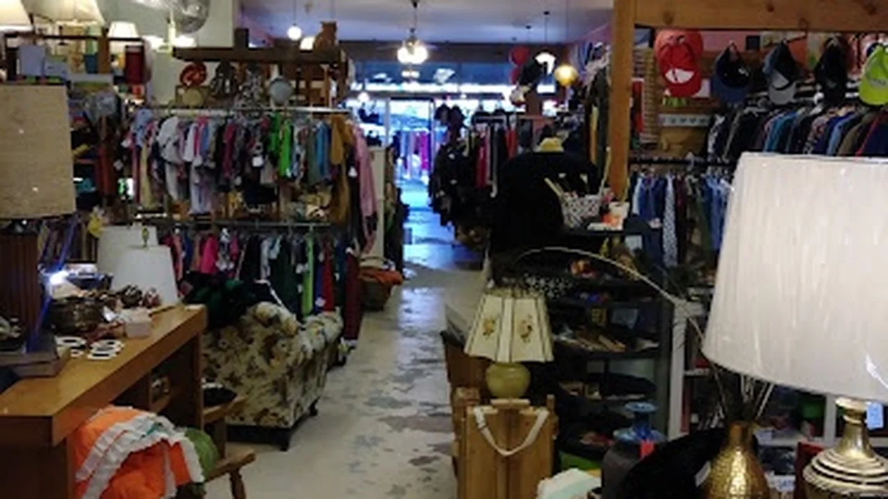 Consignment store in Portland, Oregon: Give & Take Resale