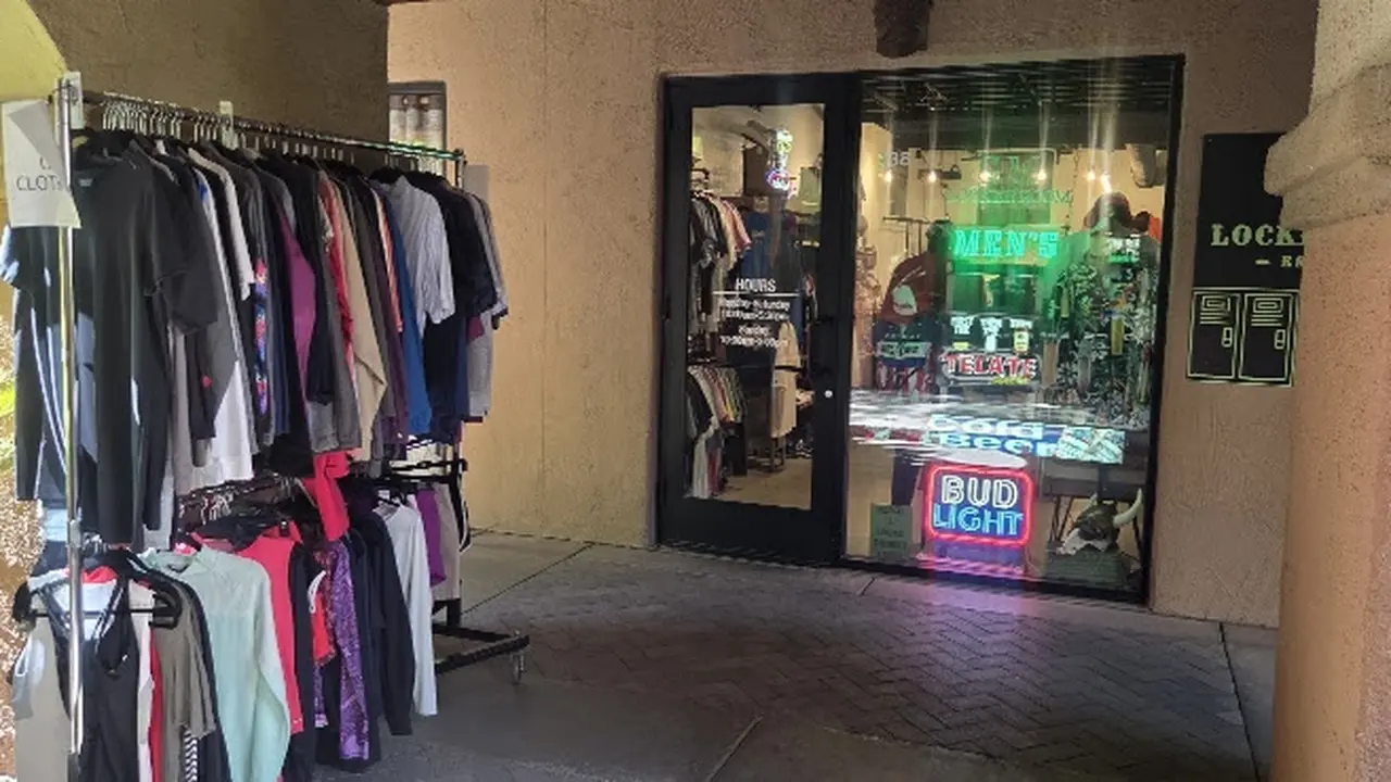 Consignment store in Tucson, Arizona: GM Locker Room